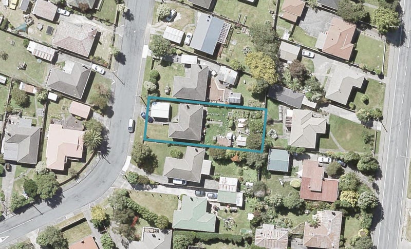 81 Peel Place, Wainuiomata, Lower Hutt - Carousel 1
