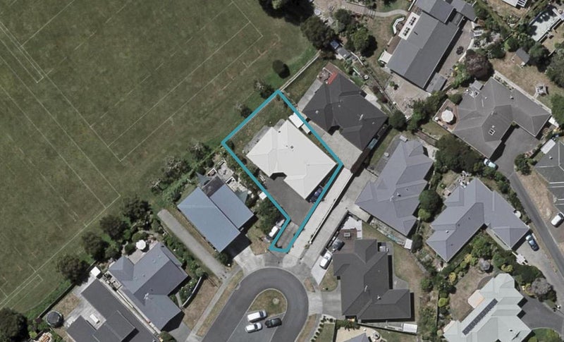 16 Meadow Court, Paraparaumu - Carousel 1