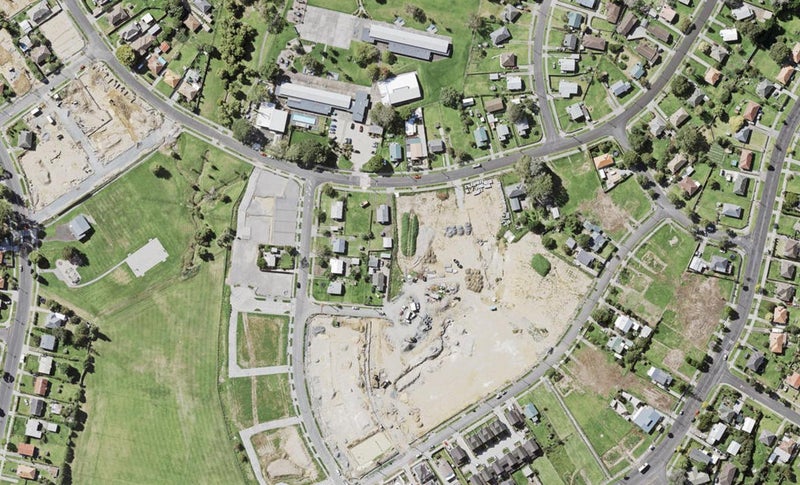 10 Takerei Way, Glen Innes, Auckland - Carousel 1