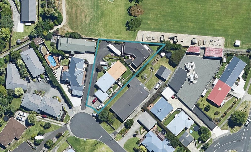 9B Highmore Place, Brookfield, Tauranga - Carousel 1