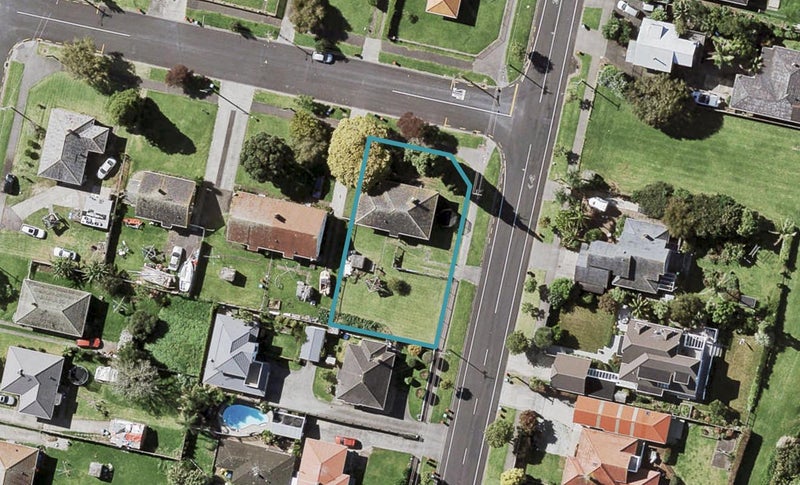 63 Anderson Avenue, Point England, Auckland - Carousel 1