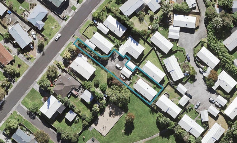 15C Patts Avenue, Glendene, Auckland - Carousel 1