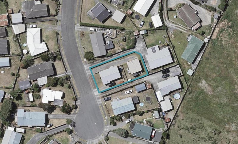 7 Colenso Place, Otaki Beach, Otaki - Carousel 1