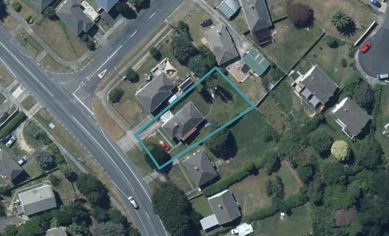 75 Mungavin Avenue, Ranui, Porirua - Carousel 1