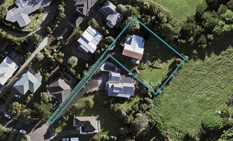 22 Pickens Crescent, Mount Albert, Auckland - Carousel 1