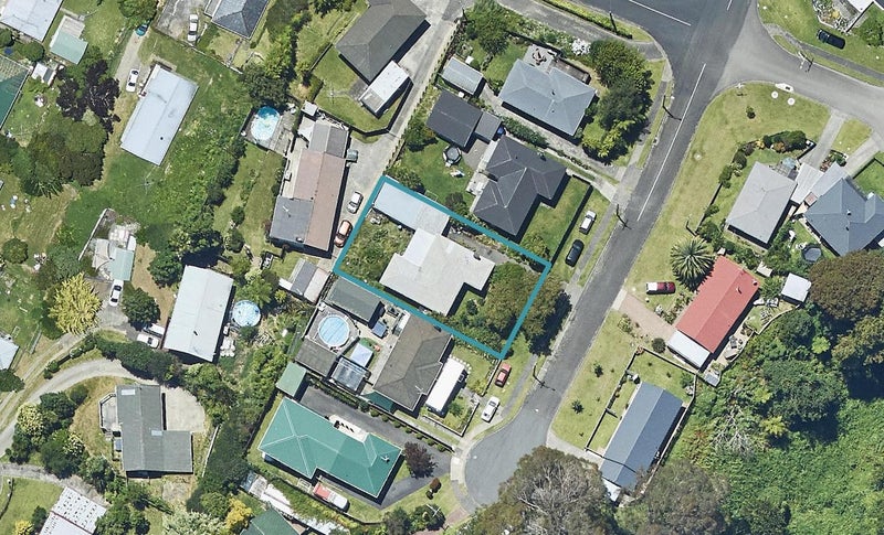 17 Bongard Street, Gate Pa, Tauranga - Carousel 1