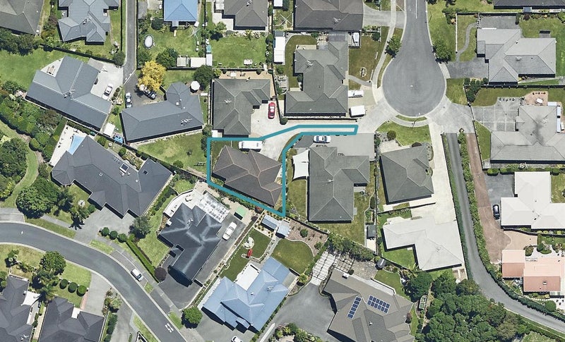 8 Hampstead Court, Pyes Pa, Tauranga - Carousel 1
