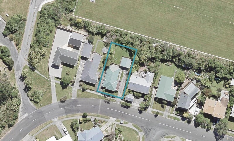 66 Oakleigh Street, Maungaraki, Lower Hutt - Carousel 1