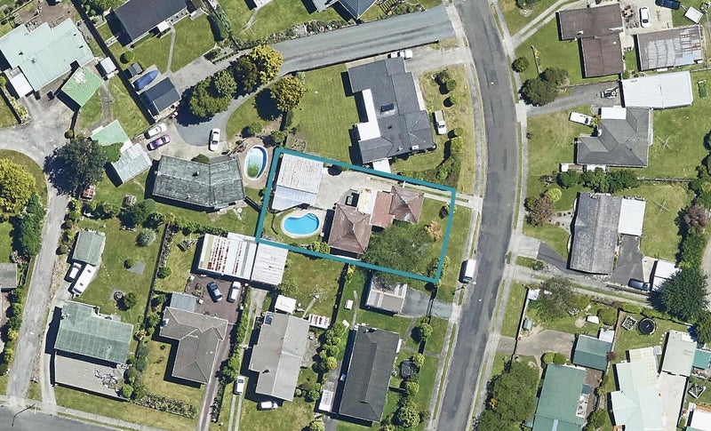 4 Kamahi Place, Pukehangi, Rotorua - Carousel 1