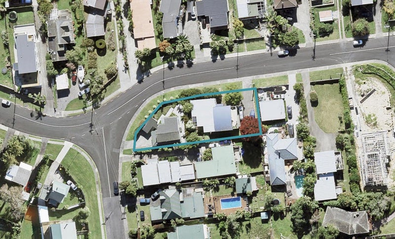 2/52 Killarney Avenue, Torbay, Auckland - Carousel 1