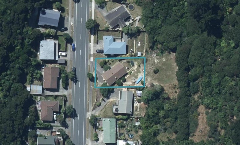 74 Omapere Street, Whitby, Porirua - Carousel 1
