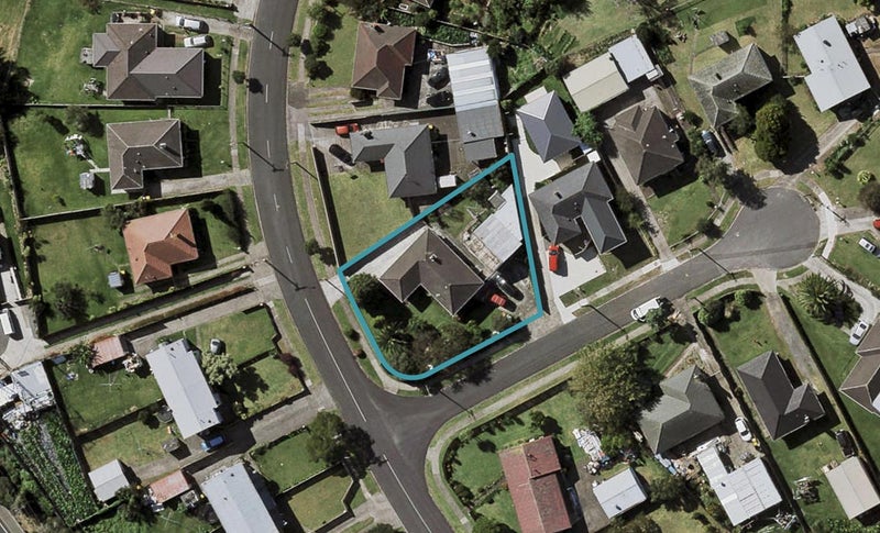 16 Sandbrook Avenue, Otara, Auckland - Carousel 1