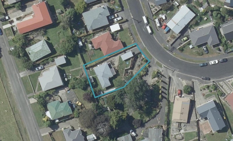 39 Elwyn Crescent, Green Island, Dunedin - Carousel 1