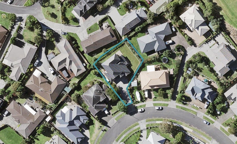 41 Rochester Crescent, Somerville, Auckland - Carousel 1