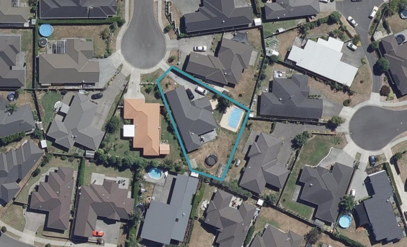 7 Jarvis Court, Huntington, Hamilton - Carousel 1