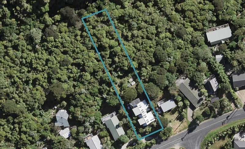 17 Pacific Parade, Surfdale, Waiheke Island - Carousel 1