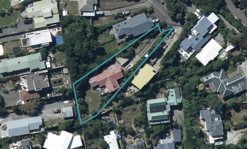 49 Gordon Road, Plimmerton, Porirua - Carousel 1