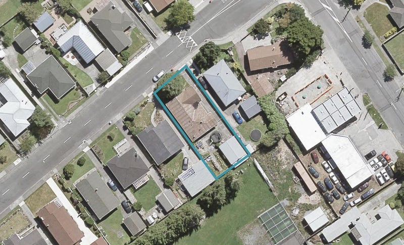 80 Holdsworth Avenue, Trentham, Upper Hutt - Carousel 1