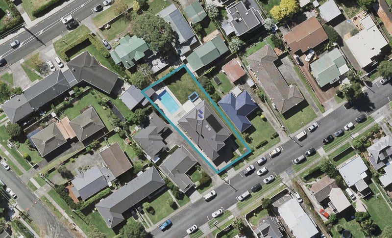 29 Lomond Street, Takapuna, Auckland - Carousel 1