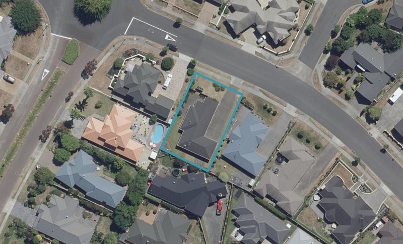4 Palliser Drive, Huntington, Hamilton - Carousel 1