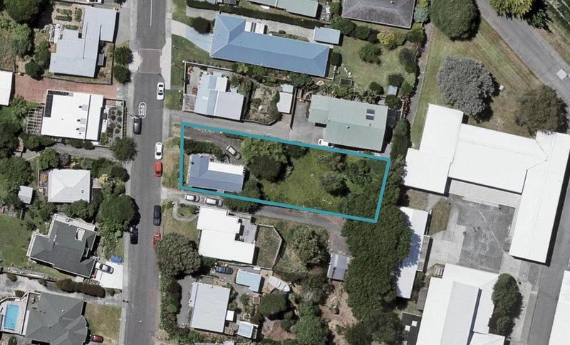 31 Margaret Road, Raumati Beach, Paraparaumu - Carousel 1