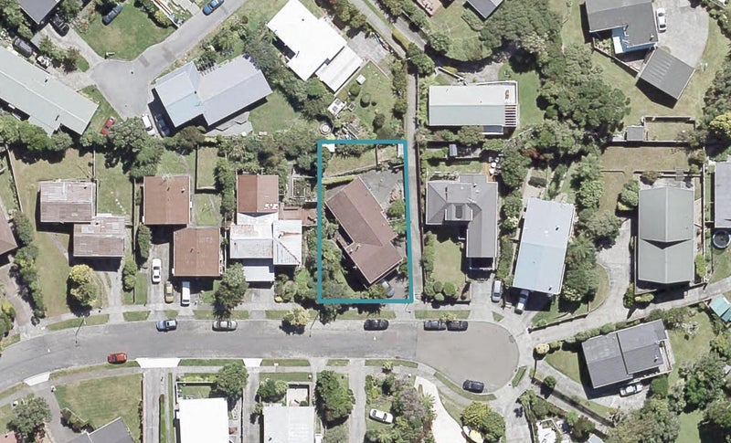 8 Reese Jones Grove, Maungaraki, Lower Hutt - Carousel 1