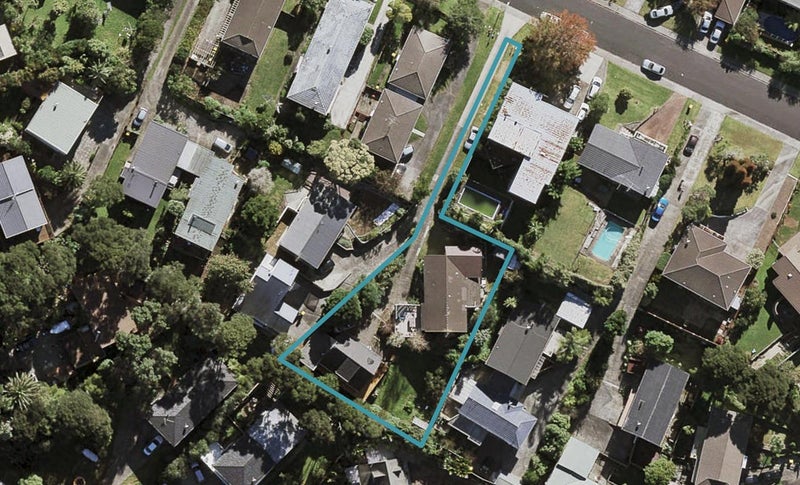 1/57 Girrahween Drive, Tōtara Vale, Auckland - Carousel 1