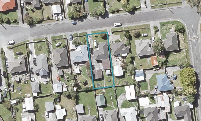 13 Russell Road, Wainuiomata, Lower Hutt - Carousel 1