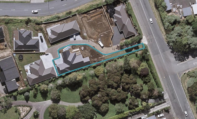 1 Cessna Lane, Glen Avon, New Plymouth - Carousel 1