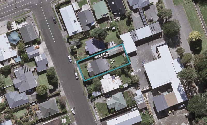 5 Pukenui Street, Strandon, New Plymouth - Carousel 1