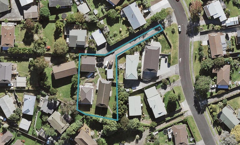 10 Edgware Road, West Harbour, Auckland - Carousel 1