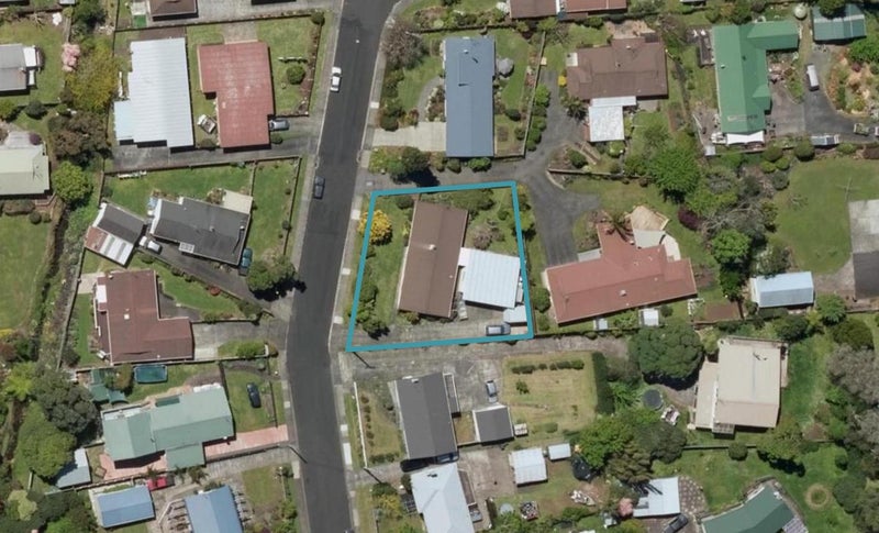 17 Carr Street, Kamo, Whangarei - Carousel 1