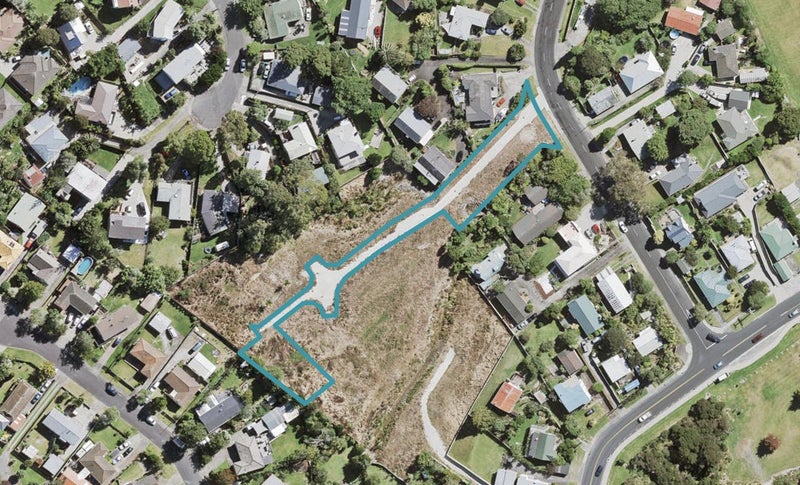 12 Han Court, Glen Eden, Auckland - Carousel 1
