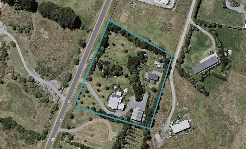 28 Sims Road, Otaki - Carousel 1