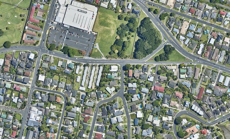 1 Andrew Place, Otumoetai, Tauranga - Carousel 1