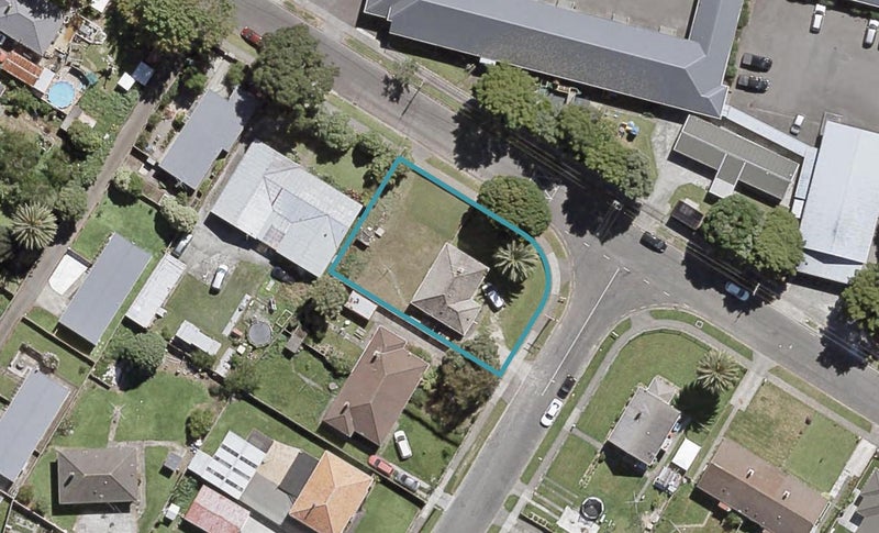 55 Biddle Crescent, Taita, Lower Hutt - Carousel 1