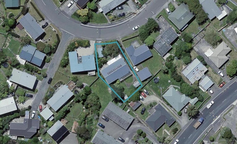 39 Batchelor Street, Newlands, Wellington - Carousel 1