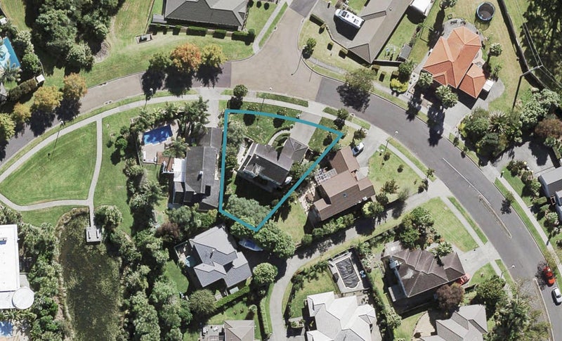 67 Te Wharau Drive, Greenhithe, Auckland - Carousel 1