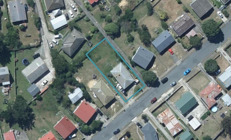 23 Arahura Crescent, Waitangirua, Porirua - Carousel 1