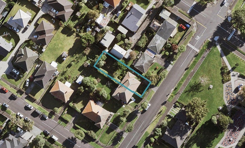 9 Saxon Street, Waterview, Auckland - Carousel 1