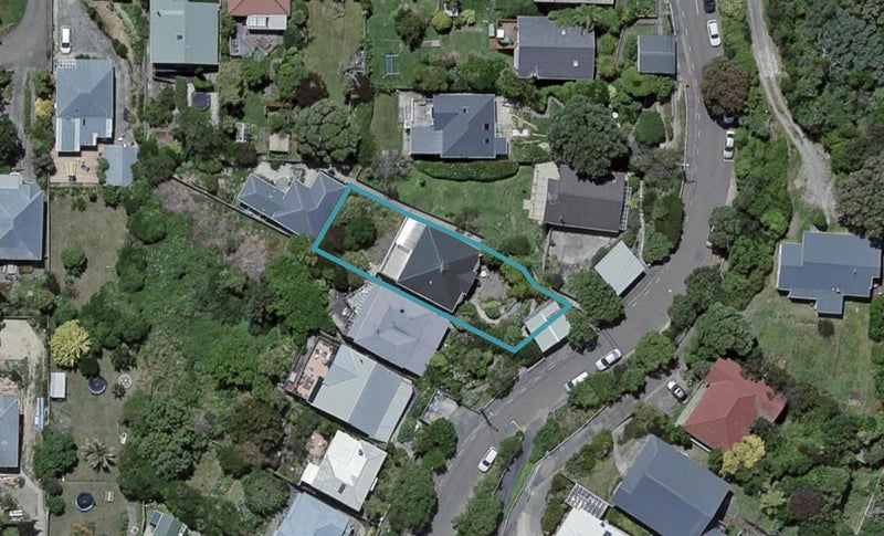 12 Sutherland Crescent, Melrose, Wellington - Carousel 1
