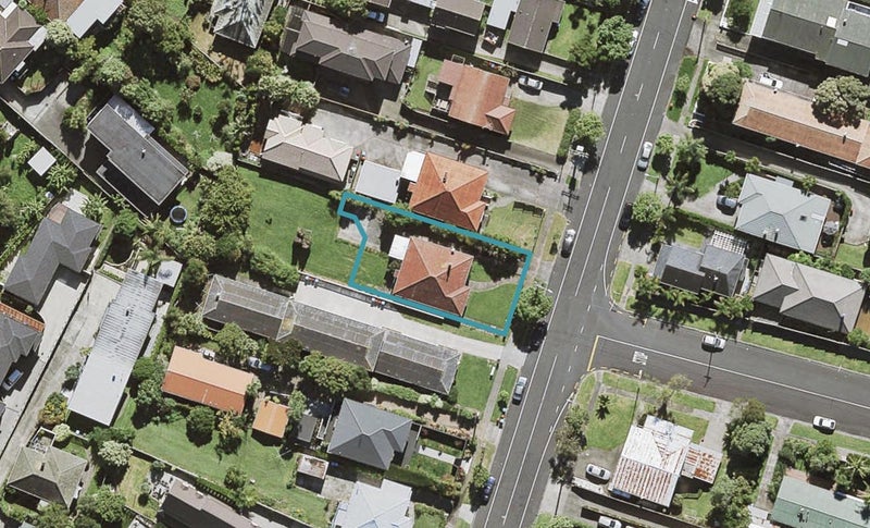 14 Renfrew Avenue, Sandringham, Auckland - Carousel 1