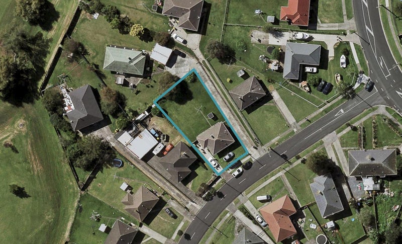 9 Sandbrook Avenue, Otara, Auckland - Carousel 1