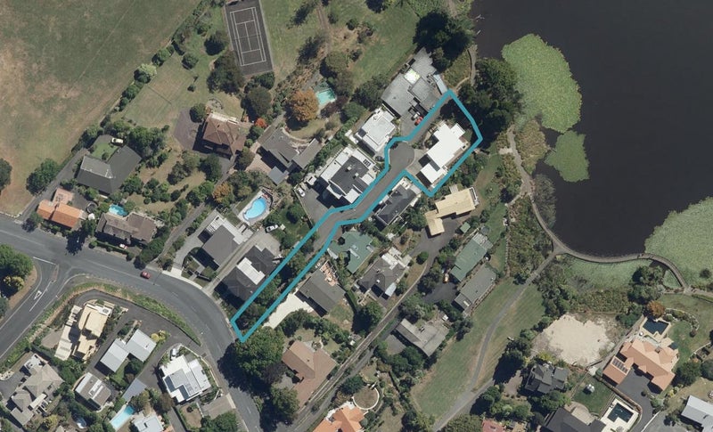 136A Lake Crescent, Hamilton Lake, Hamilton - Carousel 1