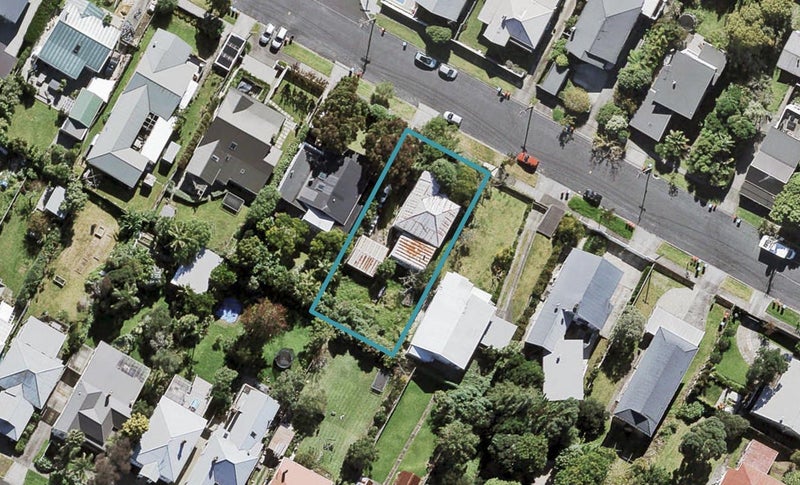 8 Bannerman Road, Morningside, Auckland - Carousel 1
