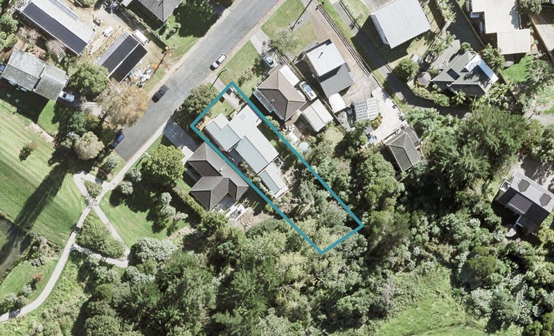 18 Arkles Strand, Arkles Bay, Whangaparaoa - Carousel 1