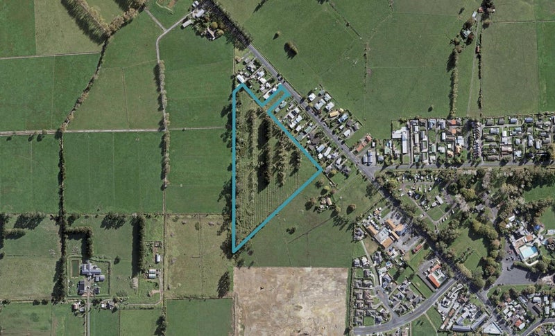 229 Parkhurst Road, Parakai, Helensville - Carousel 1