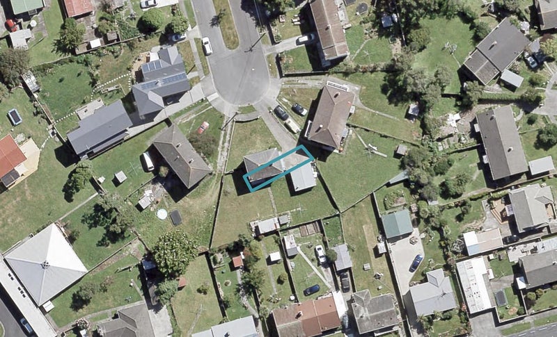 3/6 Bertram Grove, Naenae, Lower Hutt - Carousel 1
