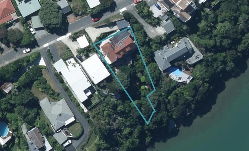 56 Seaview Road, Paremata, Porirua - Carousel 1