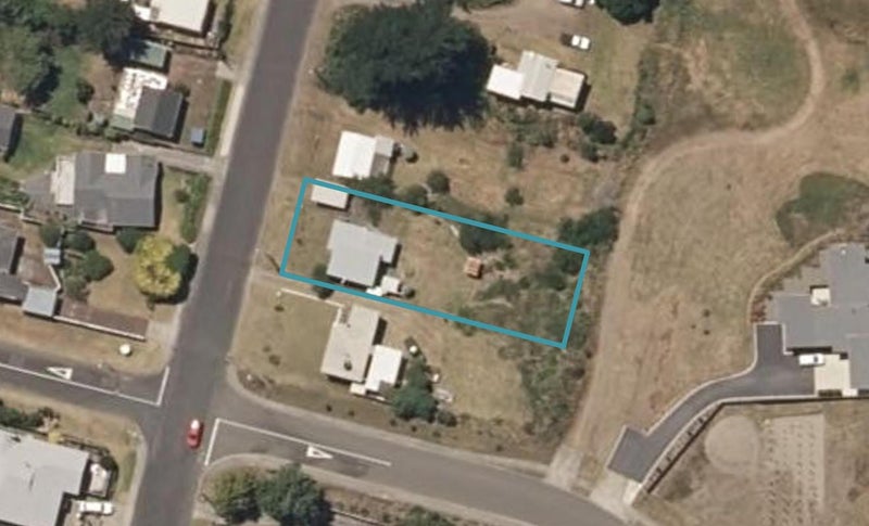98 Kahukura Avenue, Waitarere Beach, Levin - Carousel 1